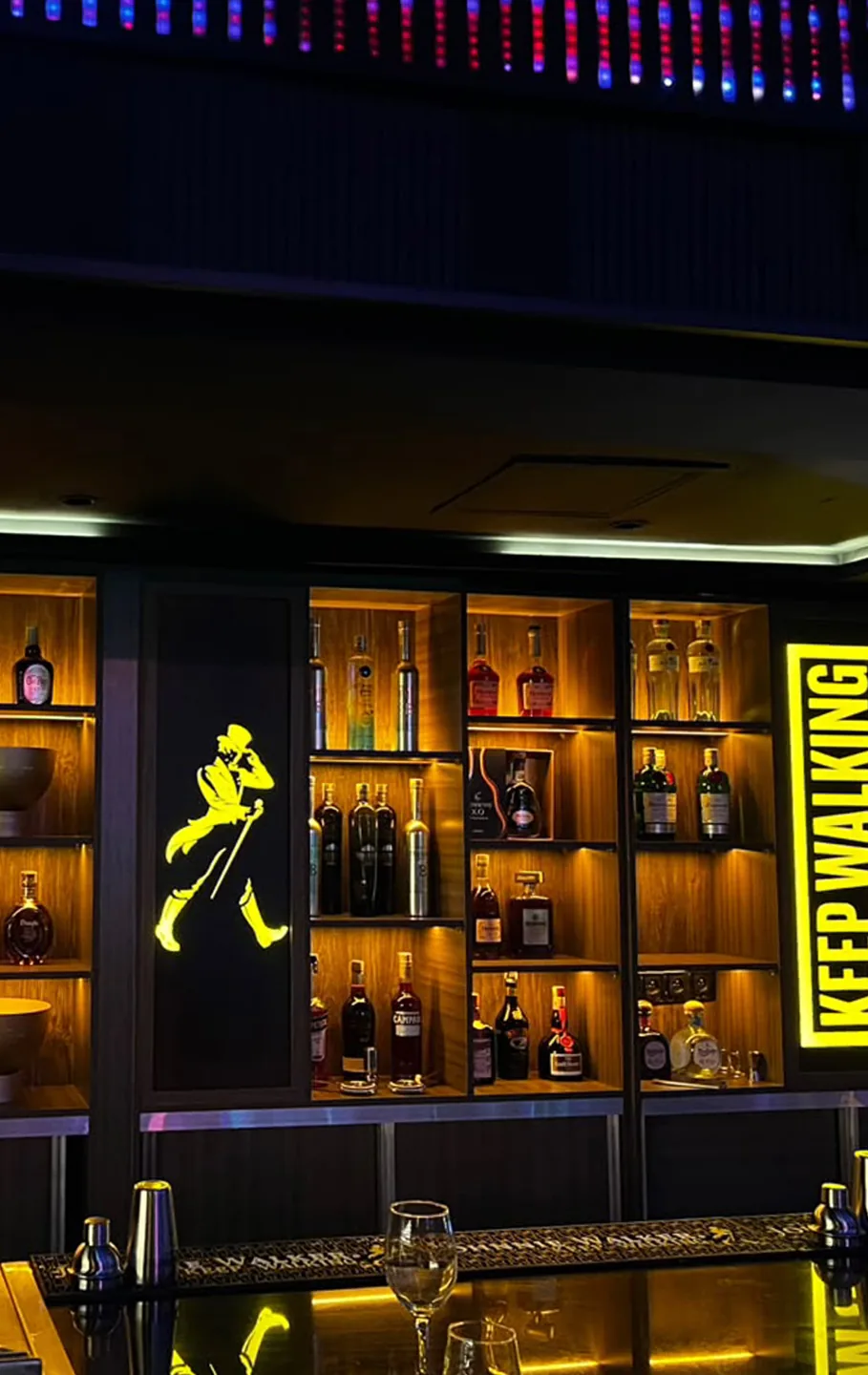 Le bar et les cocktails OPRA